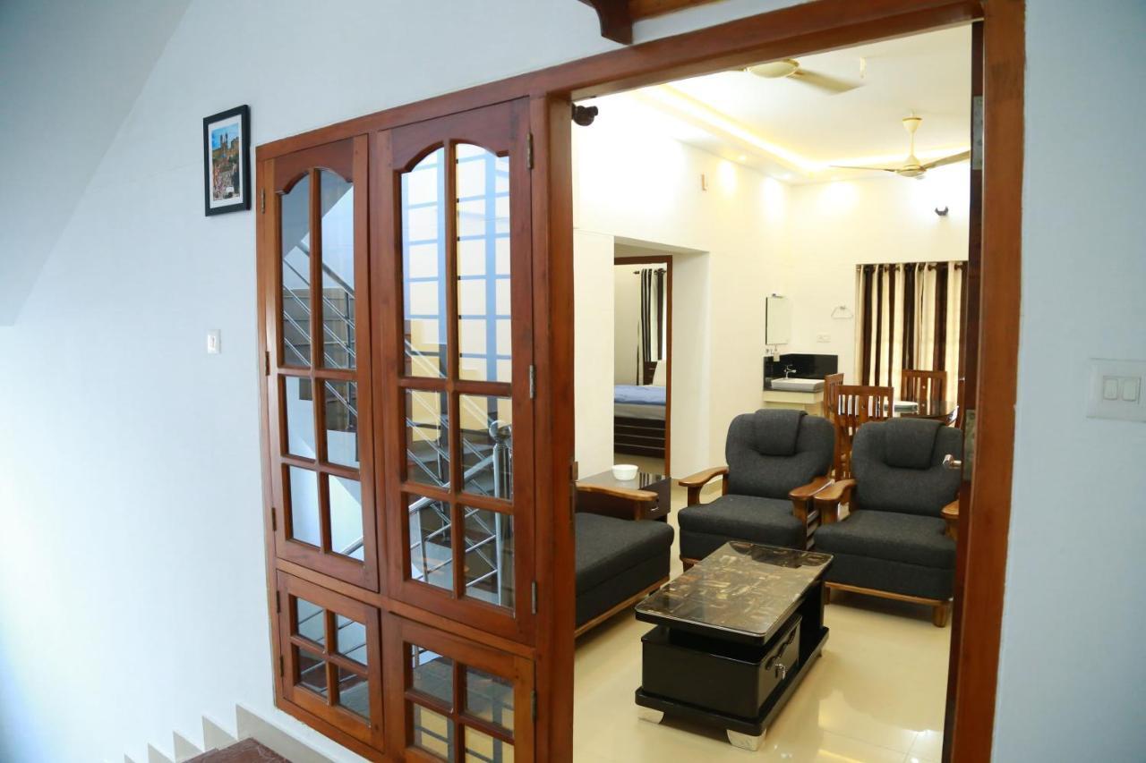 Down Town Holidays Thiruvananthapuram Exterior foto